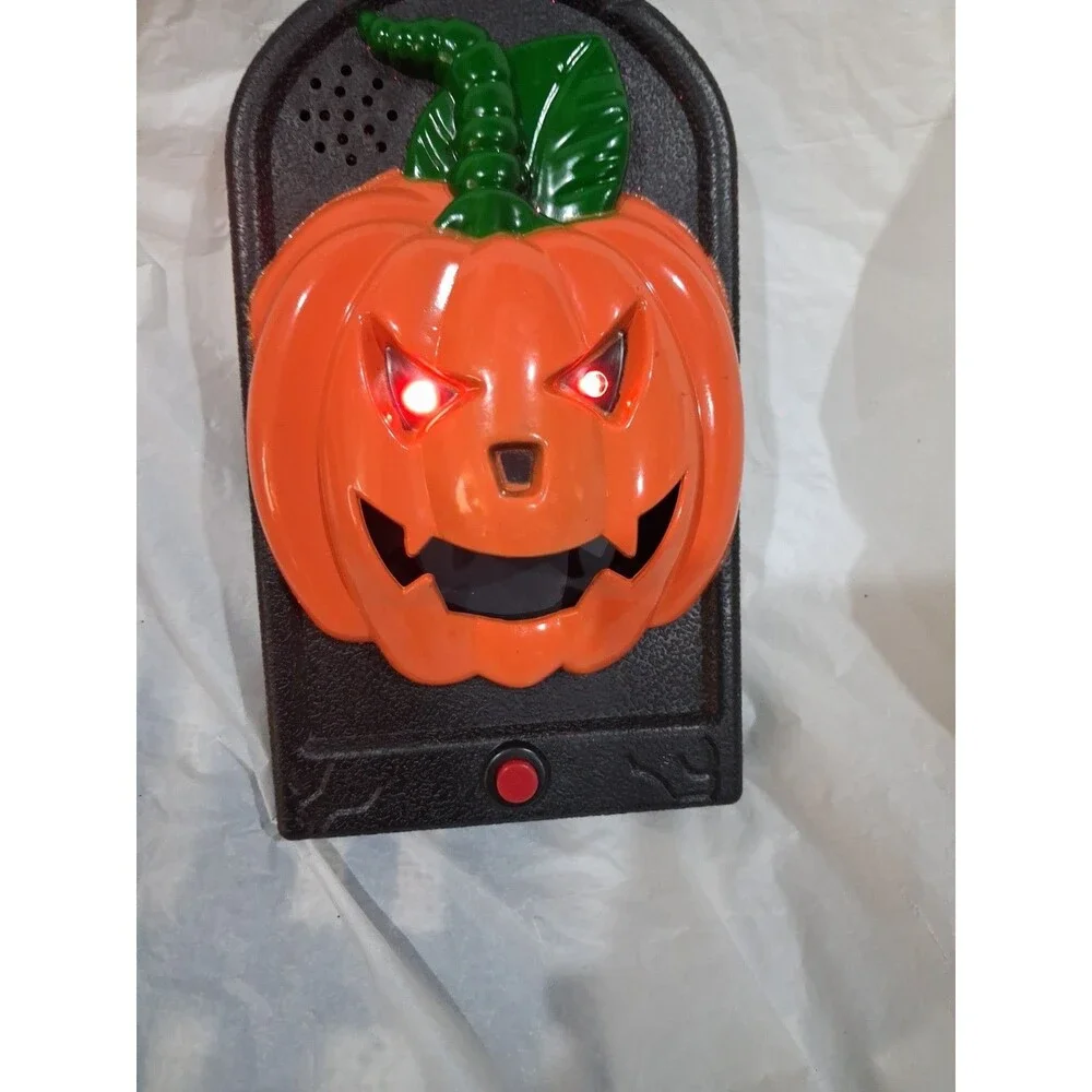 Halloween SCARY Pumpkin DoorBell Spider Tongue Spooky Phrases